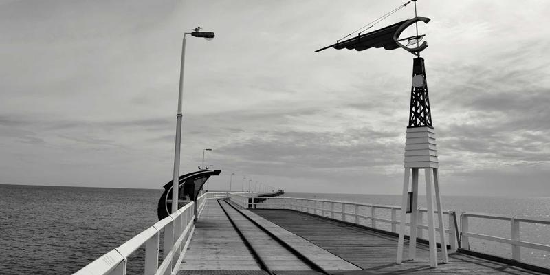 福州佛跳墙:坛启荤香飘四邻,国宴名菜的奢华食材与慢炖艺术全解析